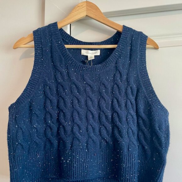 Treasure & Bond Navy Cropped Cable Knit Sweater Vest (L) - Picture 5 of 9
